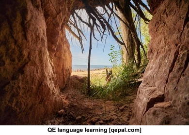 تصویر فلش کارت cave